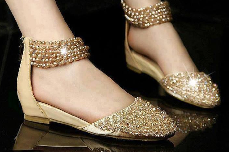 2.Golden Belly Fashion Footwear