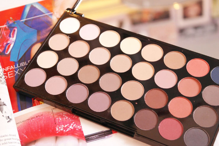 Ultra Eyeshadow Flawless Matte Palette