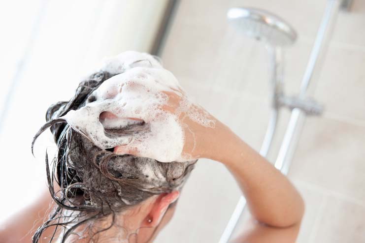 Remove Chlorine From Hair