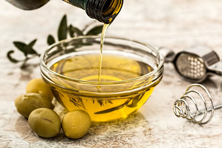 Olive Oil For dry Hair
