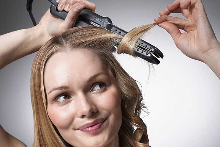 Curl-your-hair-with-straightener04