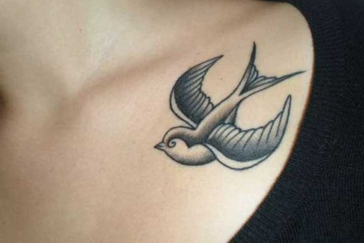 A-bird-collar-tattoo