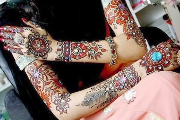 Embellished mehndi design