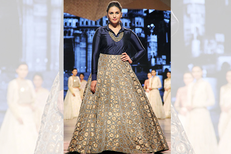 Tuck shirt in bridal lehenga