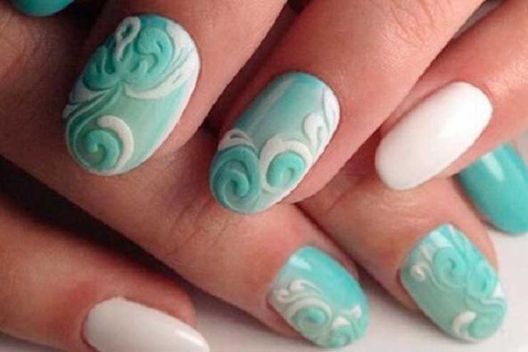 Nail-art-with-embossed-designs