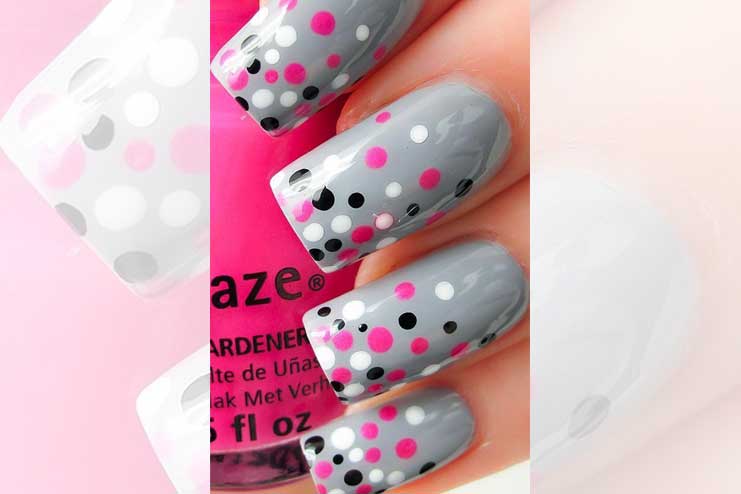 Nail-art-with-imperfect-dots