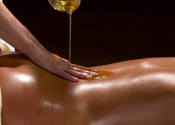 Massages with hot oils