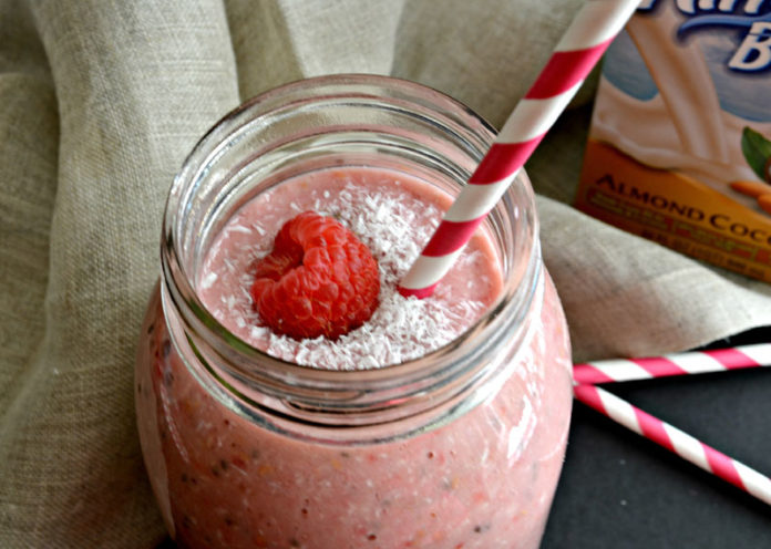 Raspberry coconut smoothie