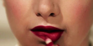 Apply Lipstick Perfectly