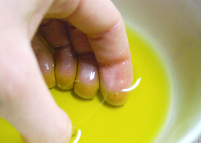 Lemon Juice and Olive Oil Soak