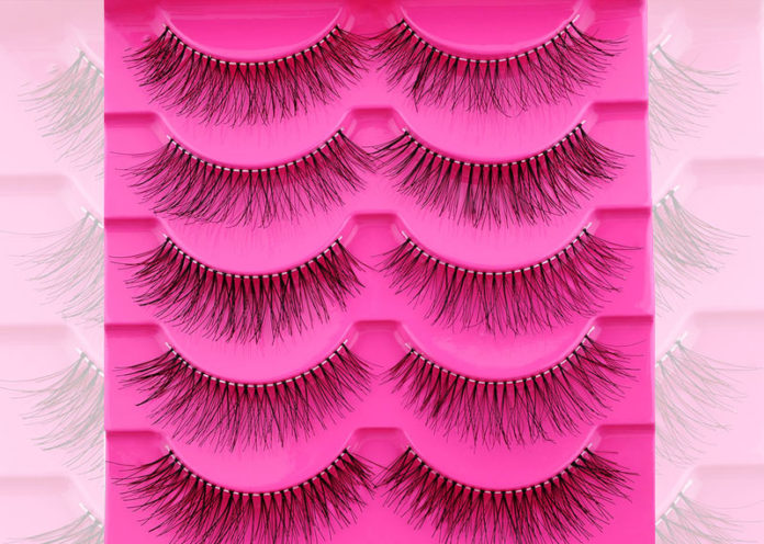 Choose invisible band lashes