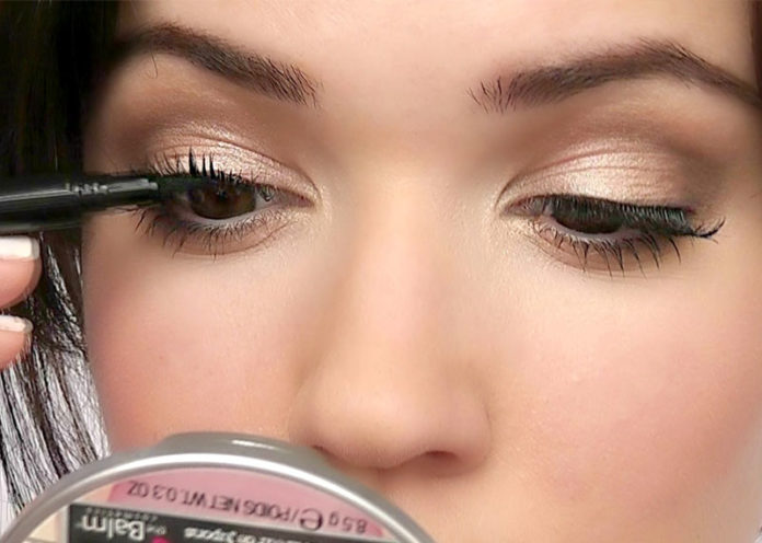 Apply false lashes to real lashes