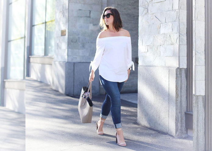 Baggy Off-Shoulder Top With Jeans