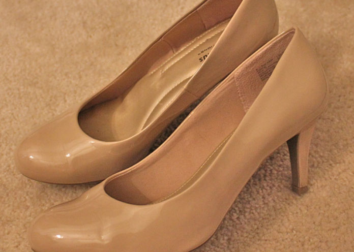 Find nude Pumps in your skin tone