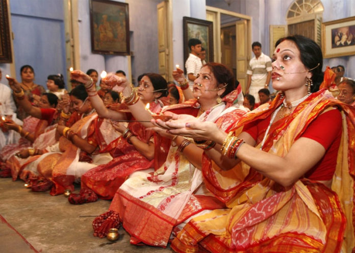 Traditional Attires Of Dussehra