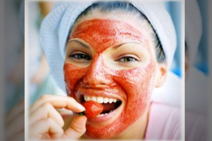 Strawberry face mask