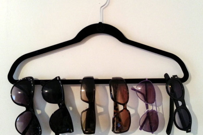 Hanger sunglasses display