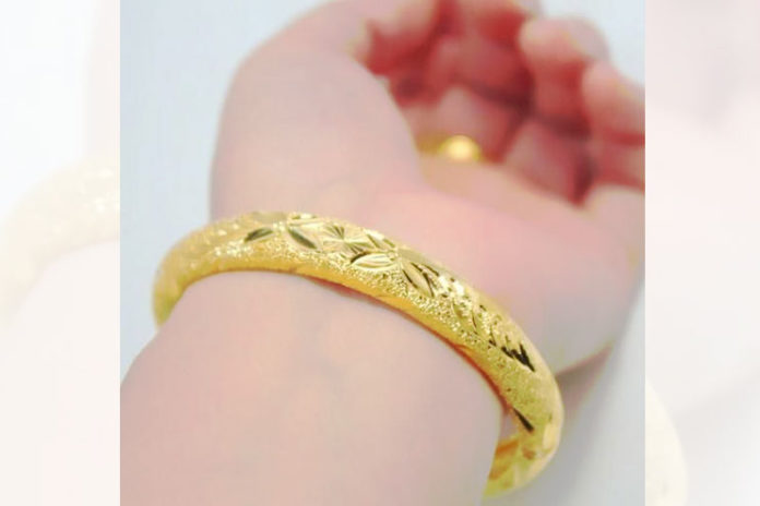 Gold Bangle with Wax Filling