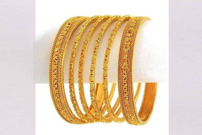 Gold Bangles with Cut Design