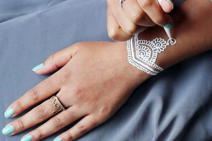 How to make DIY white henna