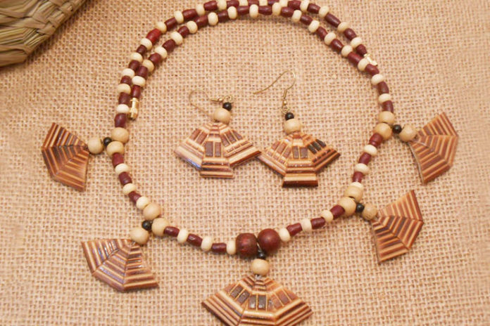 Bamboo jewelry set