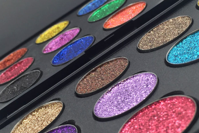 Use multiple colors of glitter shadow