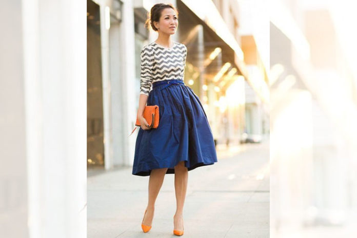 Blue midi skirts