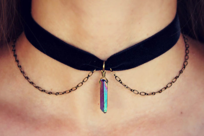 Titanium quartz velvet choker