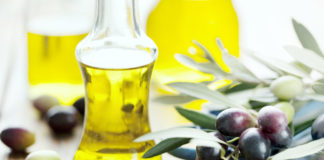 Natural Hair Care Tips Using Jojoba Oil