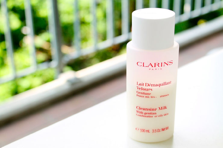 Clarins Cleansing Milk With Gentian