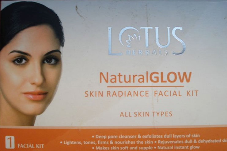 Lotus Herbals Natural Glow