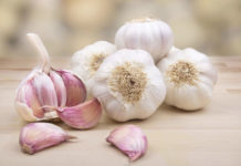 Beneficial Uses Of Garlic For Acne Scars