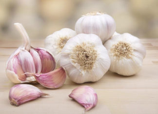 Beneficial Uses Of Garlic For Acne Scars