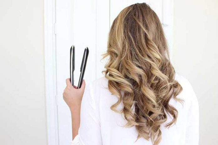 Curl-your-hair-with-straightener01