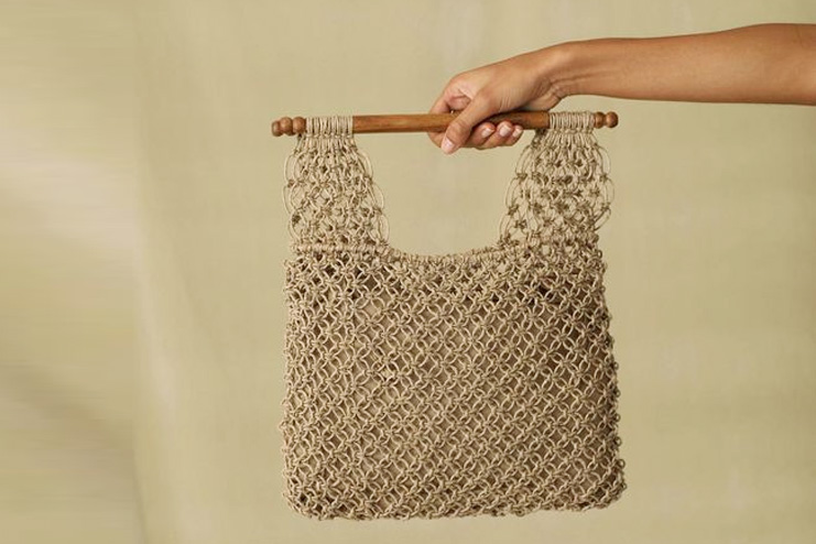 Macrame bag with wood