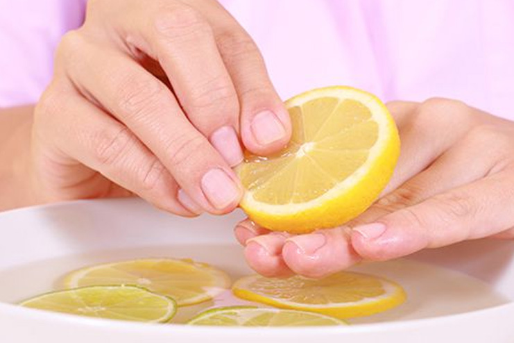 Lemon for nails