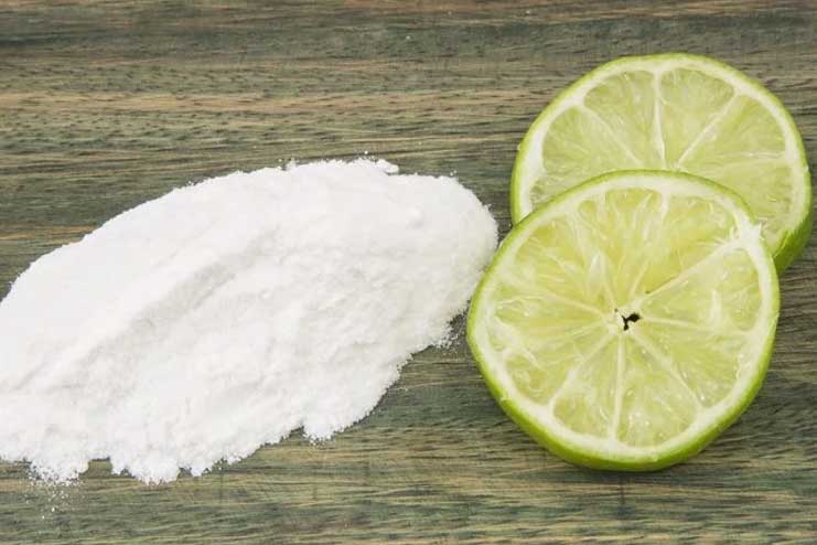 Baking-soda-and-lemon-Juice