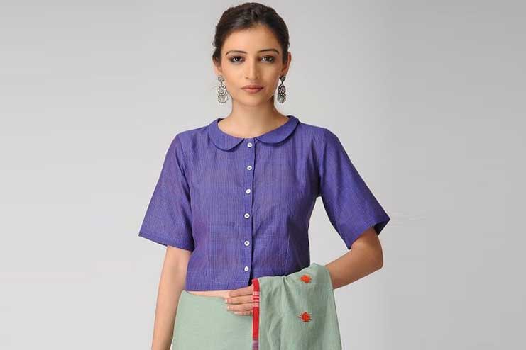 Cotton-blouse-with-Peter-pan-collar-neck