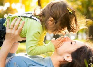 Mother-Daughter-Bond