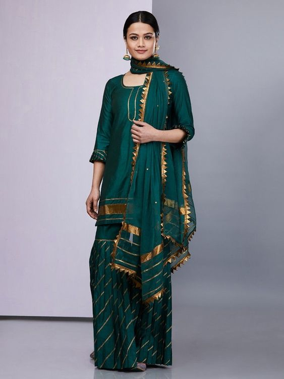 Dupatta-around-the-neck-with-ethnic-dress