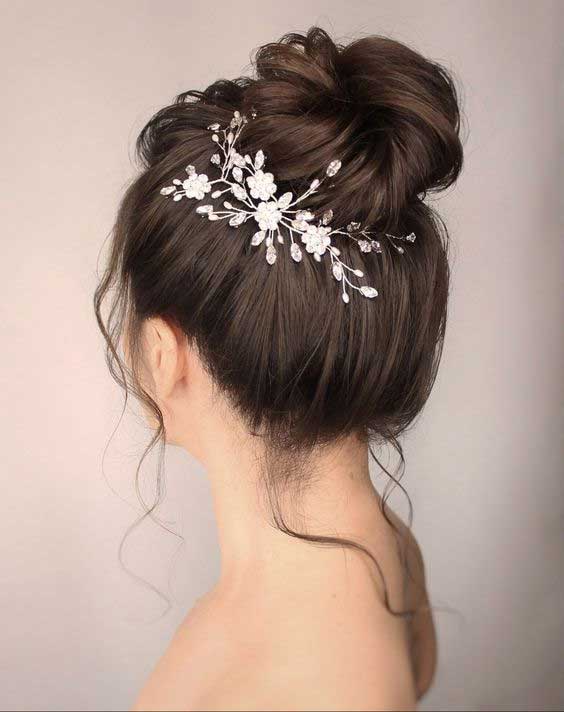 What To Wear When: Bridal Bun vs Open Hairstyle | WeddingBazaar