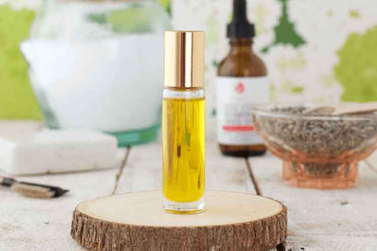 Homemade-face-serum-To-gain-glowing-skin