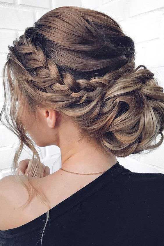Hairstyles for Gown - Glorious Gown with Gorgeous Hairstyles