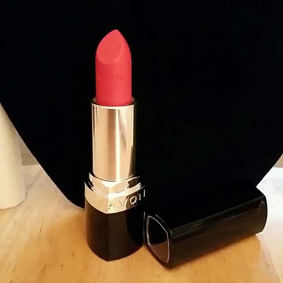 Avon True Color Perfectly Matte Lipstick
