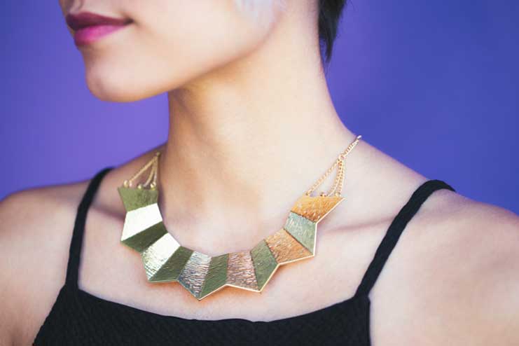 Angular-Pendant-Necklace-With-Square-Neckline