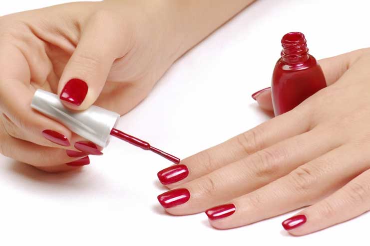 Apply-thin-coats-of-nail-polish