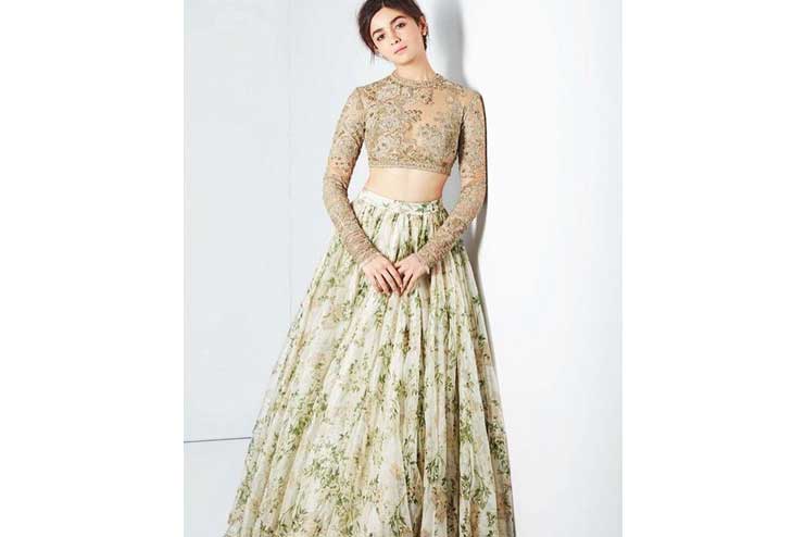 Full-Sleeve-Blouse-Design-for-Lehenga