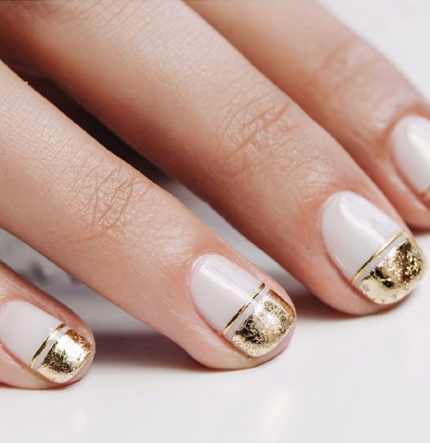 Magical gold strip nail art