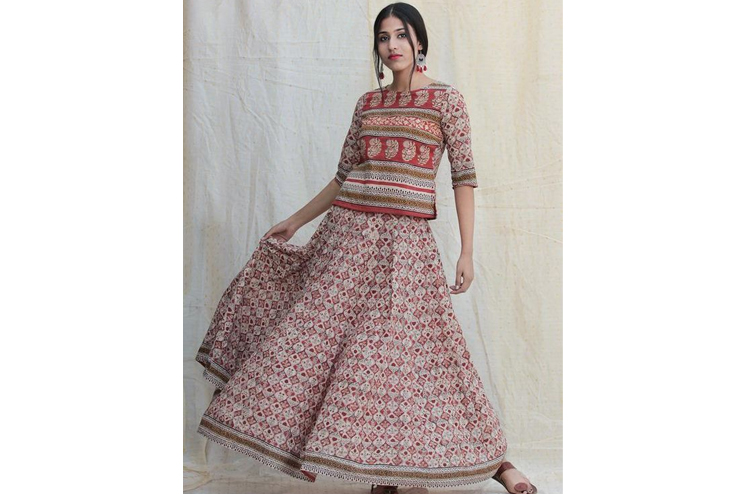 Old-saree-into-long-skirt