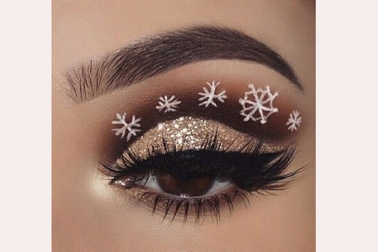 Snowflakes eye makeup